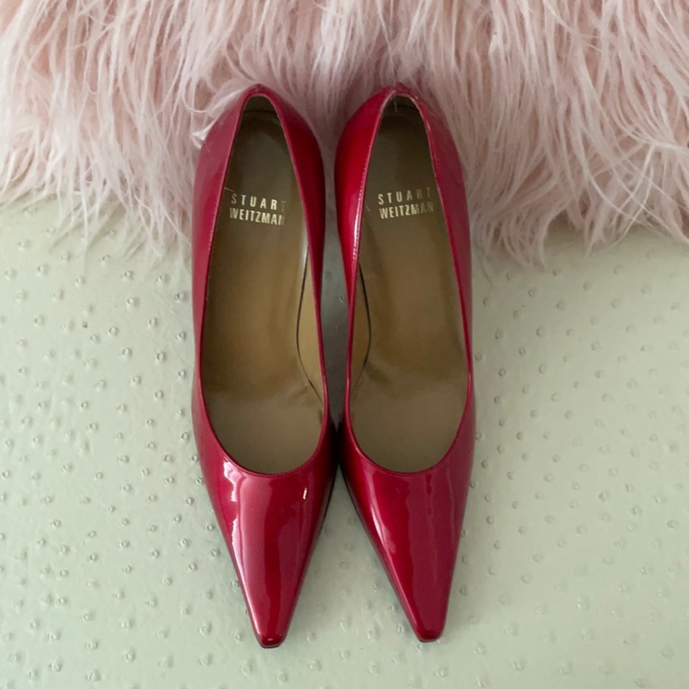Stuart Weitzman Red pump point toe size 5 1/2
